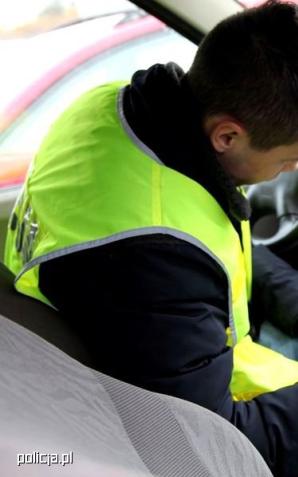 Pościg do Niemiec, broń bez zezwolenia i odzyskany samochód. Trzech zatrzymanych